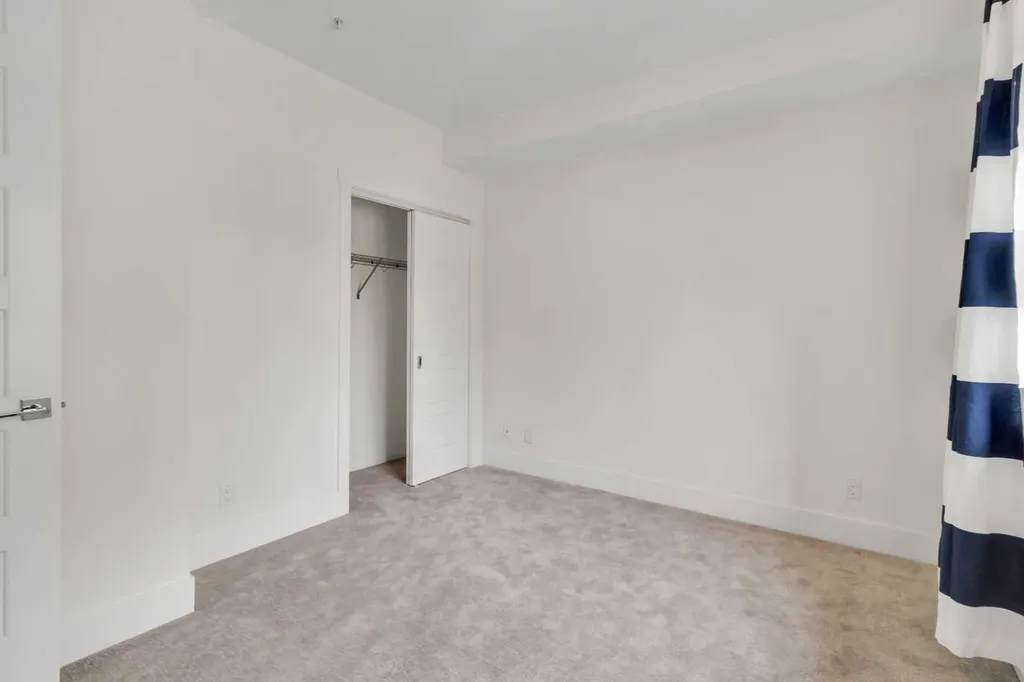 3320 3 Avenue NW Calgary AB T2N 0L9