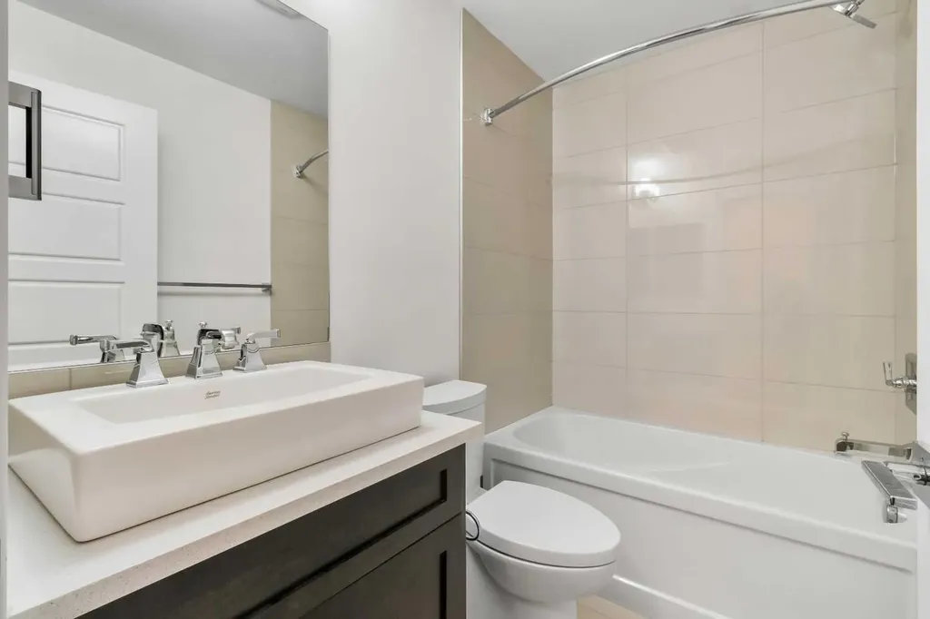 3320 3 Avenue NW Calgary AB T2N 0L9