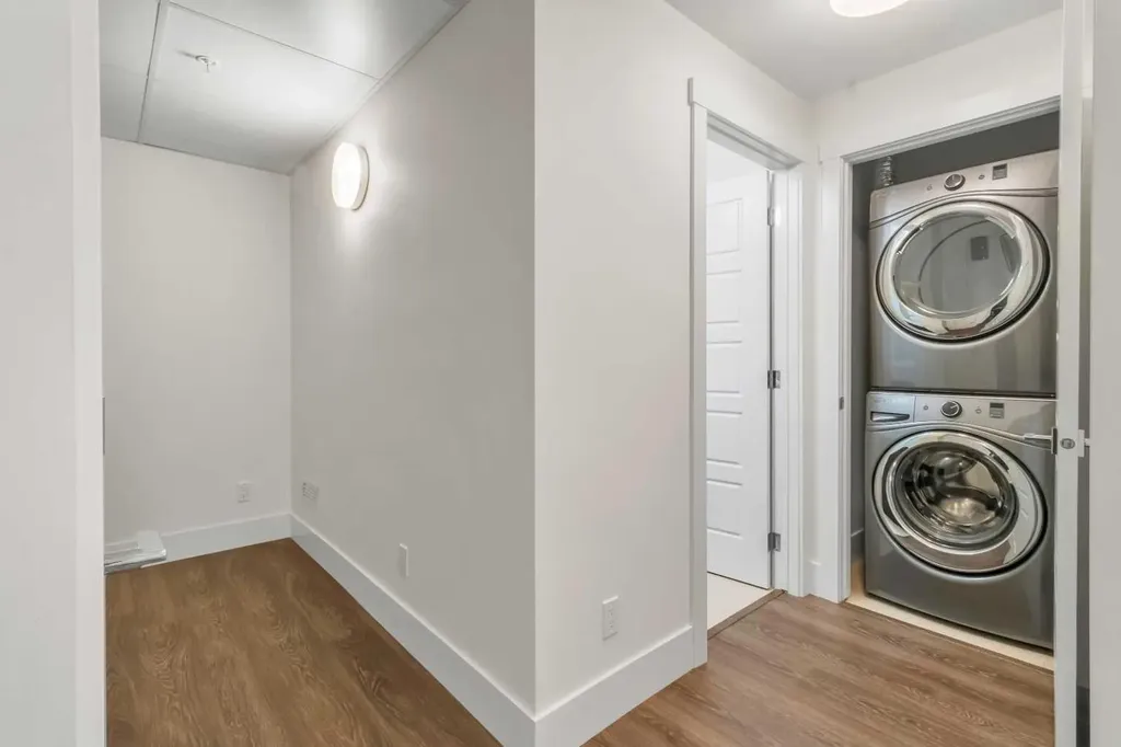 3320 3 Avenue NW Calgary AB T2N 0L9