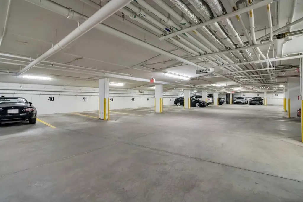 3320 3 Avenue NW Calgary AB T2N 0L9