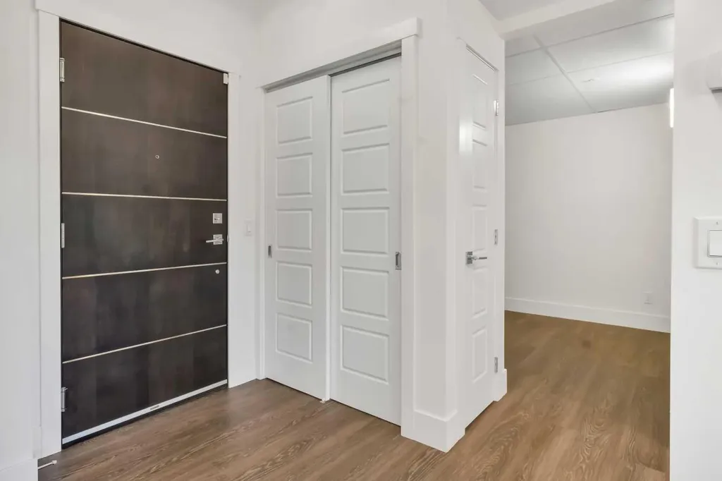3320 3 Avenue NW Calgary AB T2N 0L9