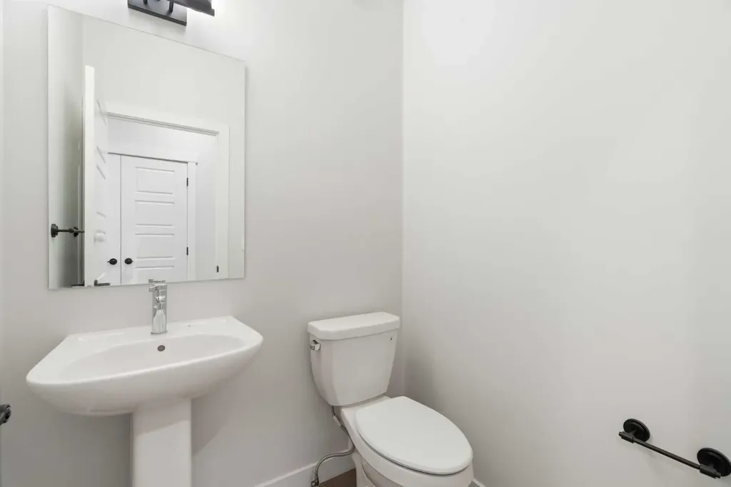334 Rivercrest Road Cochrane AB T4C 3E9