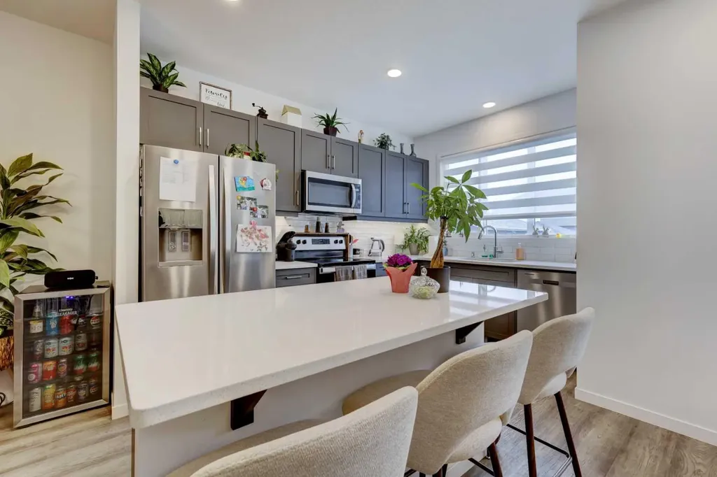 314 Midgrove Link SW Airdrie AB T4B5K8