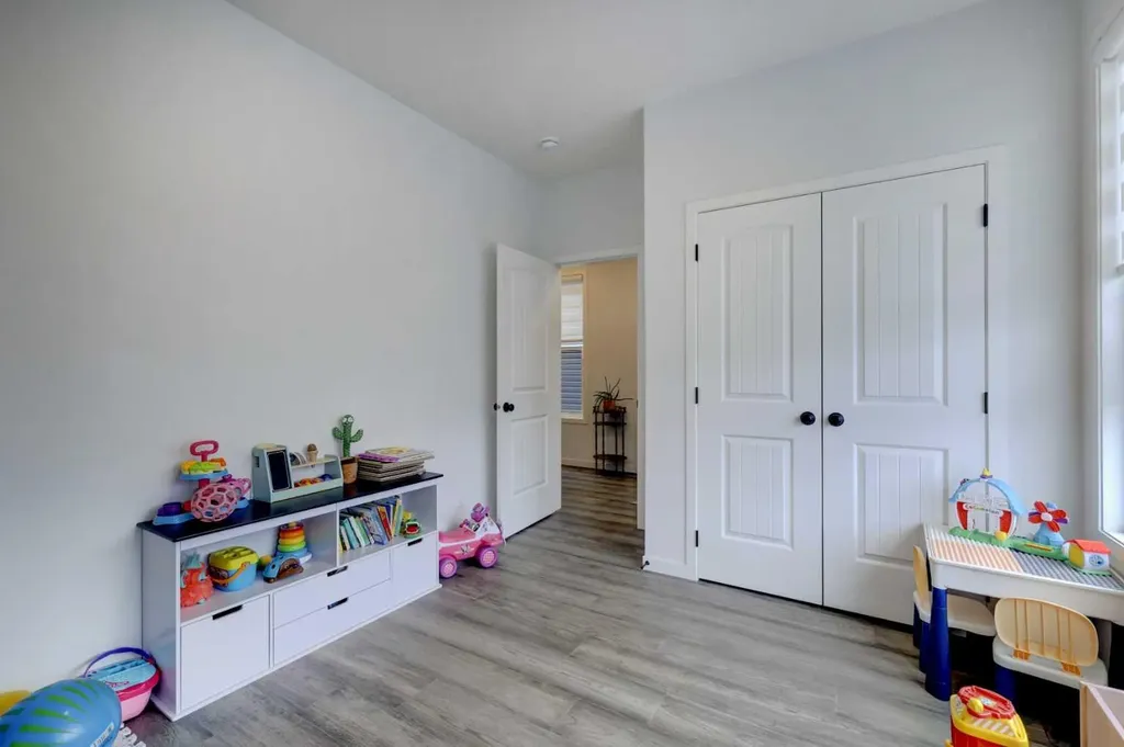 314 Midgrove Link SW Airdrie AB T4B5K8