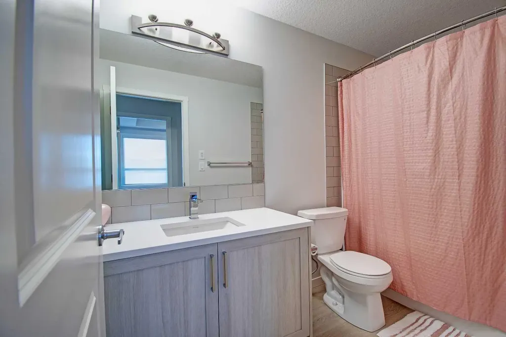 20295 Seton Way SE Calgary AB T3M 3Y9
