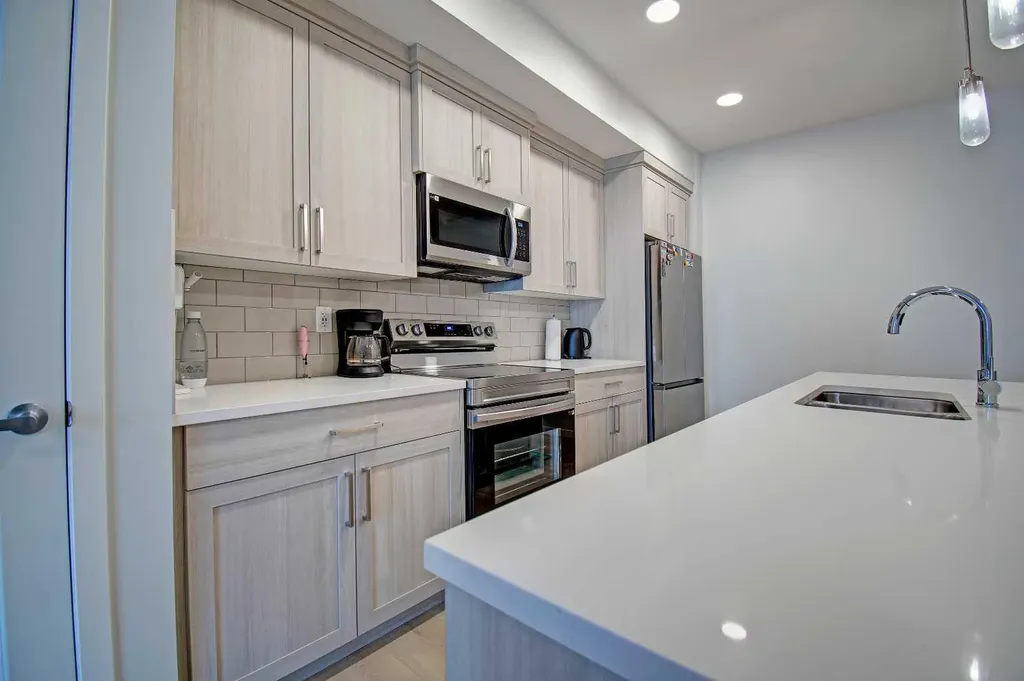 20295 Seton Way SE Calgary AB T3M 3Y9