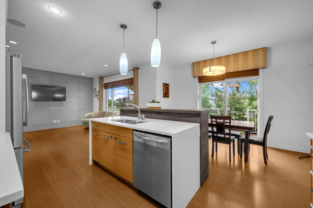 233 Cranarch Common SE Calgary AB T3M1M3