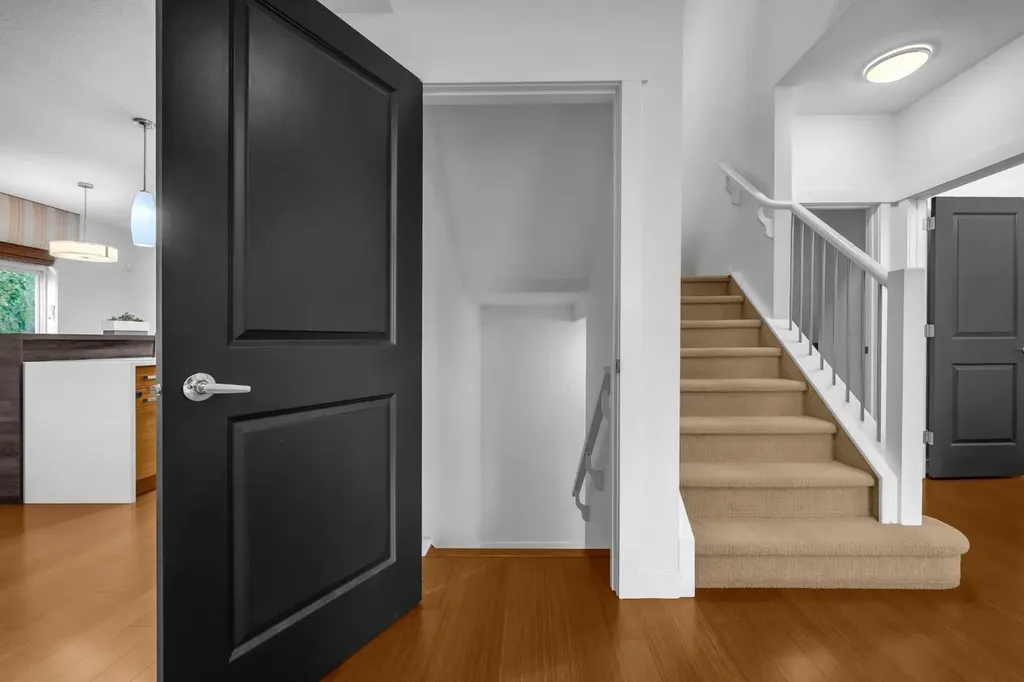 233 Cranarch Common SE Calgary AB T3M1M3