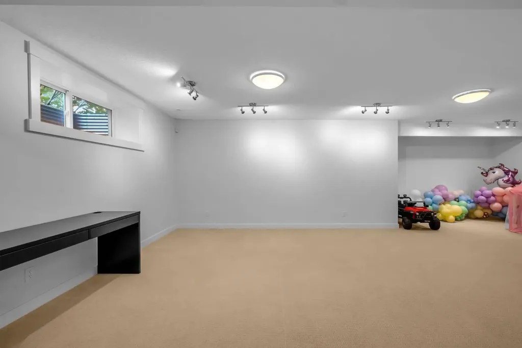 233 Cranarch Common SE Calgary AB T3M1M3