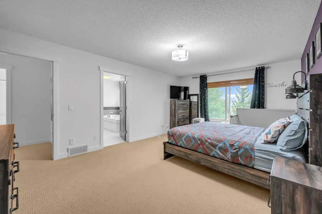 233 Cranarch Common SE Calgary AB T3M1M3