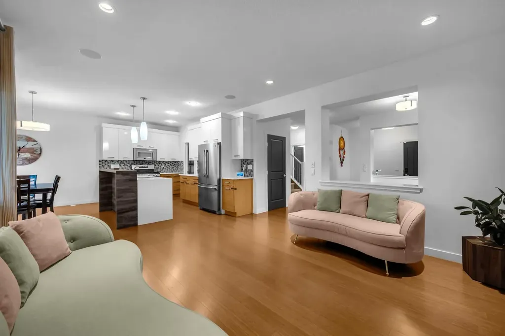 233 Cranarch Common SE Calgary AB T3M1M3