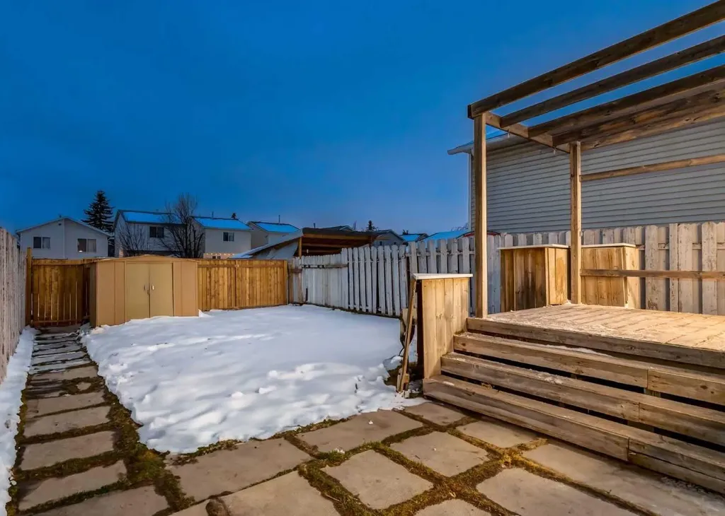 33 Martindale Court NE Calgary AB T3J 2V8