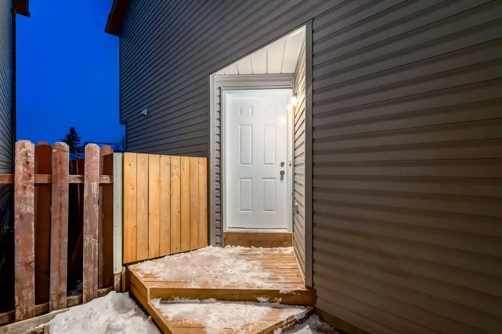 33 Martindale Court NE Calgary AB T3J 2V8