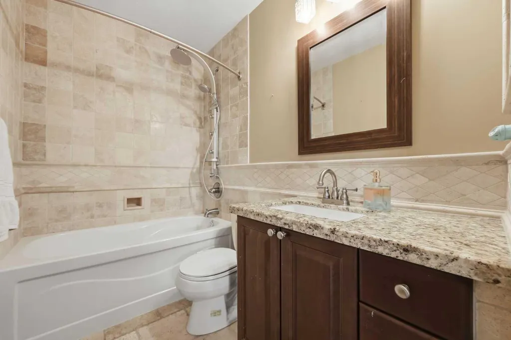 729 Woodbriar Place SW Calgary AB T2W 5Z2