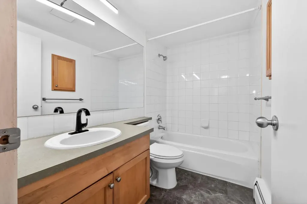 835 19 Avenue SW Calgary AB T2T0H6