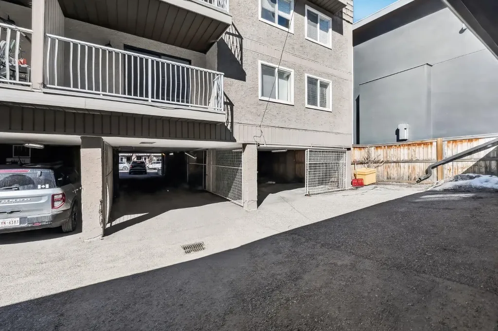 835 19 Avenue SW Calgary AB T2T0H6