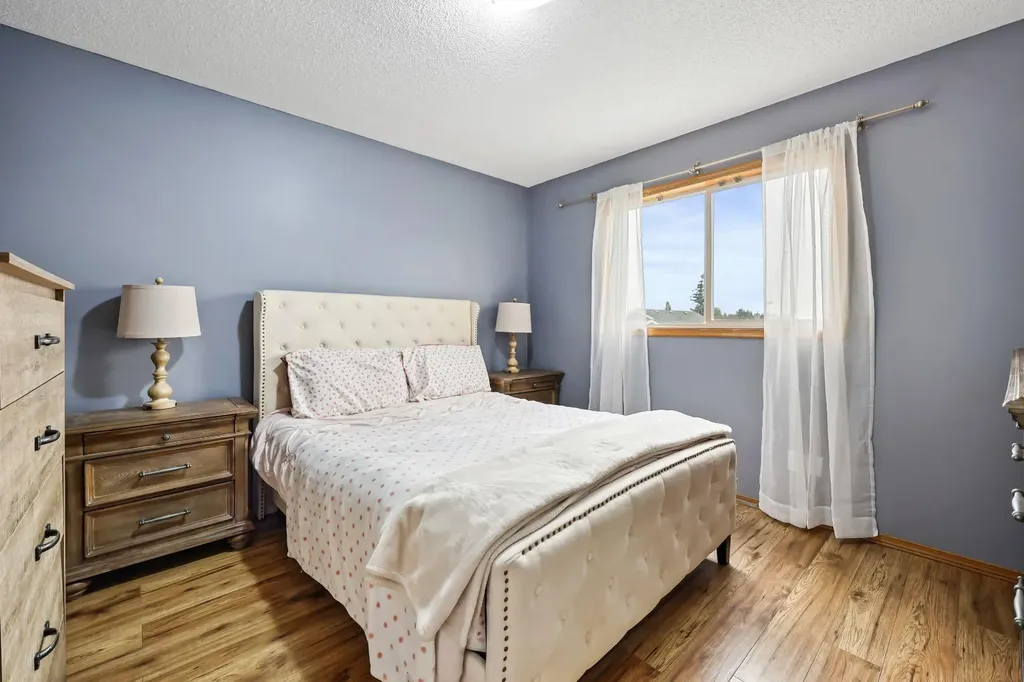 10 Big Springs Hill SE Airdrie AB T4A1N1