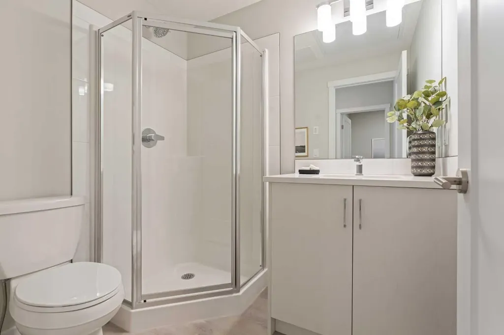 655 Shawnee Square SW Calgary AB T2Y 1E3