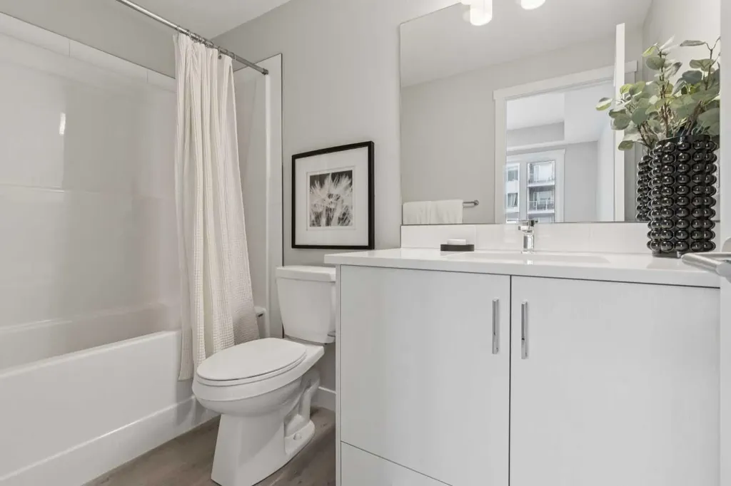 655 Shawnee Square SW Calgary AB T2Y 1E3