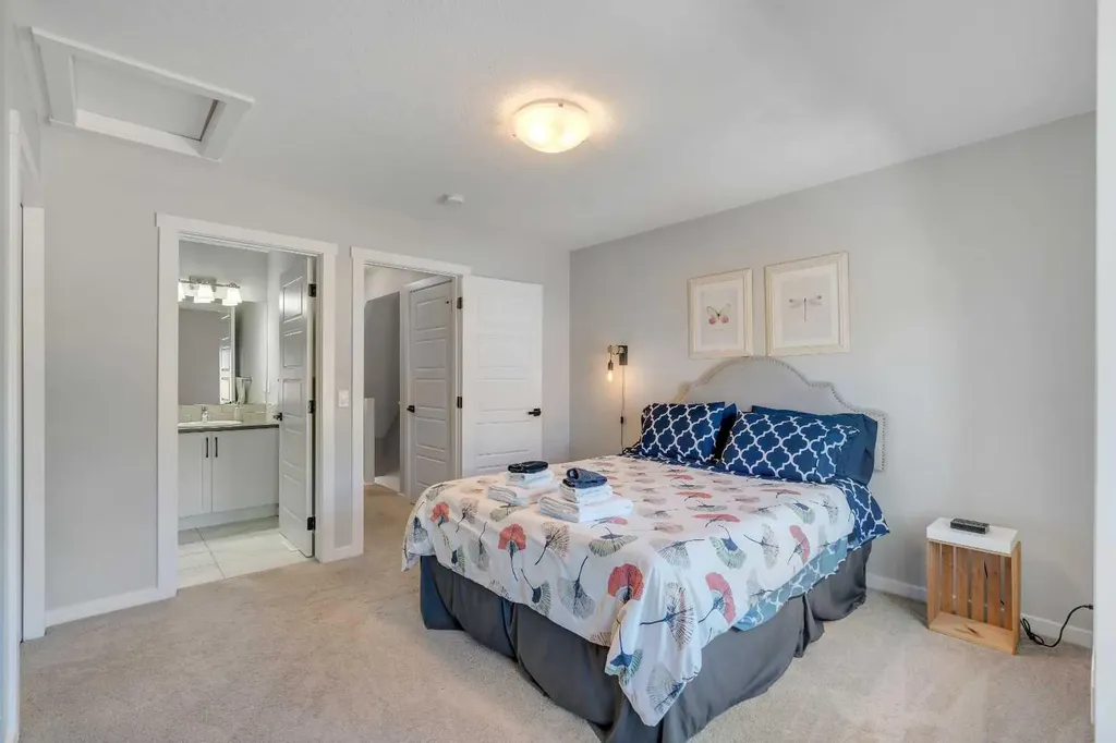 19500 37 Street SE Calgary AB T3M 2W9