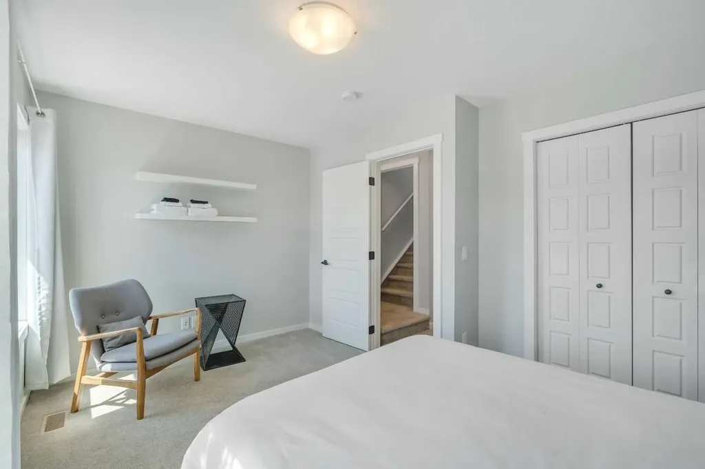 19500 37 Street SE Calgary AB T3M 2W9