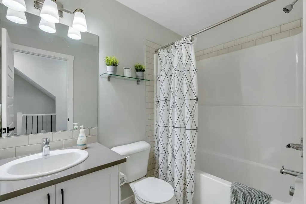 19500 37 Street SE Calgary AB T3M 2W9