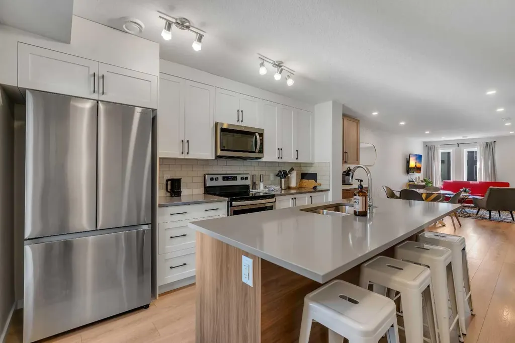 19500 37 Street SE Calgary AB T3M 2W9