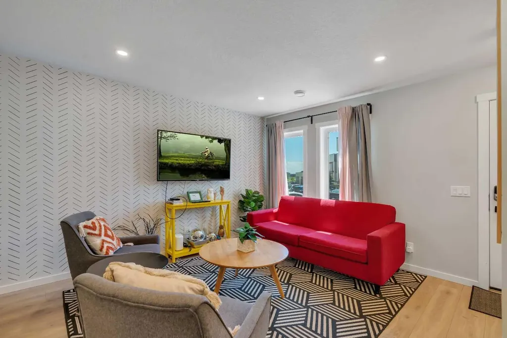 19500 37 Street SE Calgary AB T3M 2W9