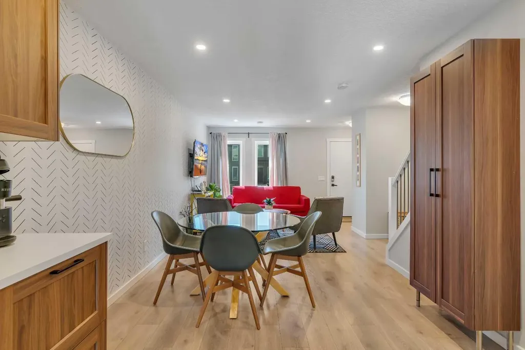 19500 37 Street SE Calgary AB T3M 2W9