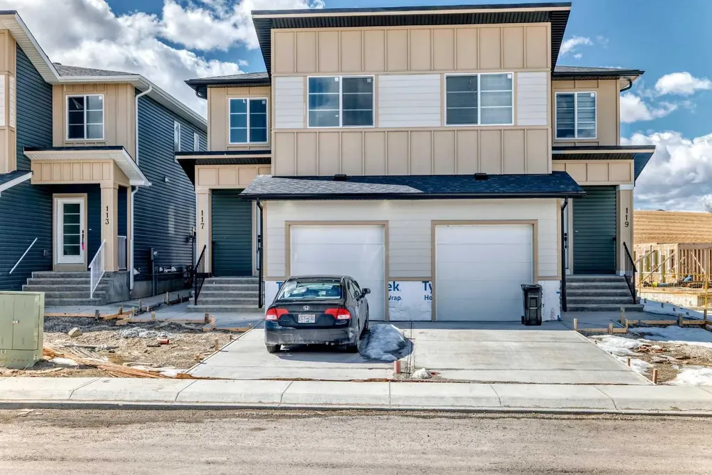 117 Baysprings Gardens SW Airdrie AB T4B 5C6