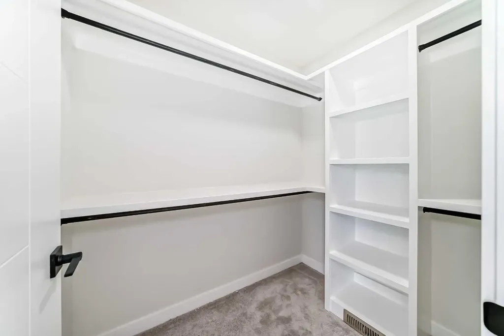 117 Baysprings Gardens SW Airdrie AB T4B 5C6
