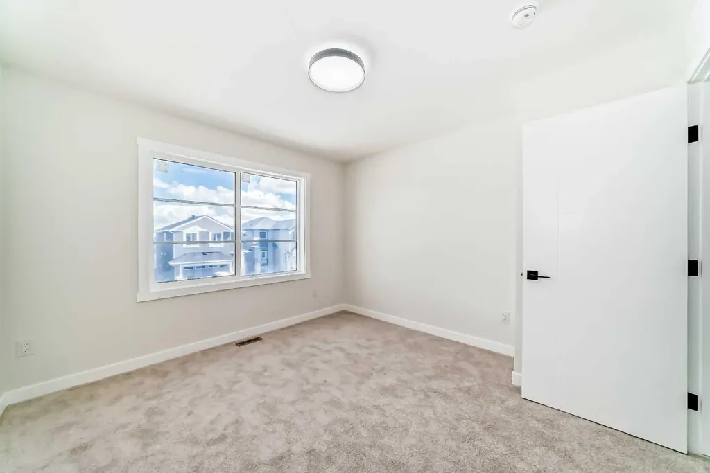117 Baysprings Gardens SW Airdrie AB T4B 5C6