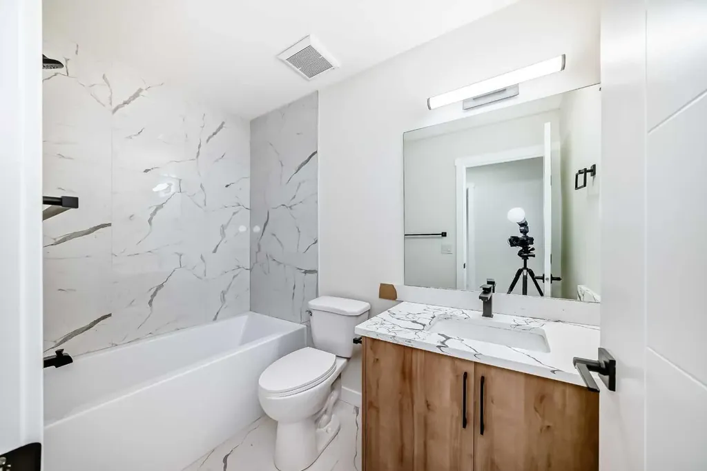 117 Baysprings Gardens SW Airdrie AB T4B 5C6
