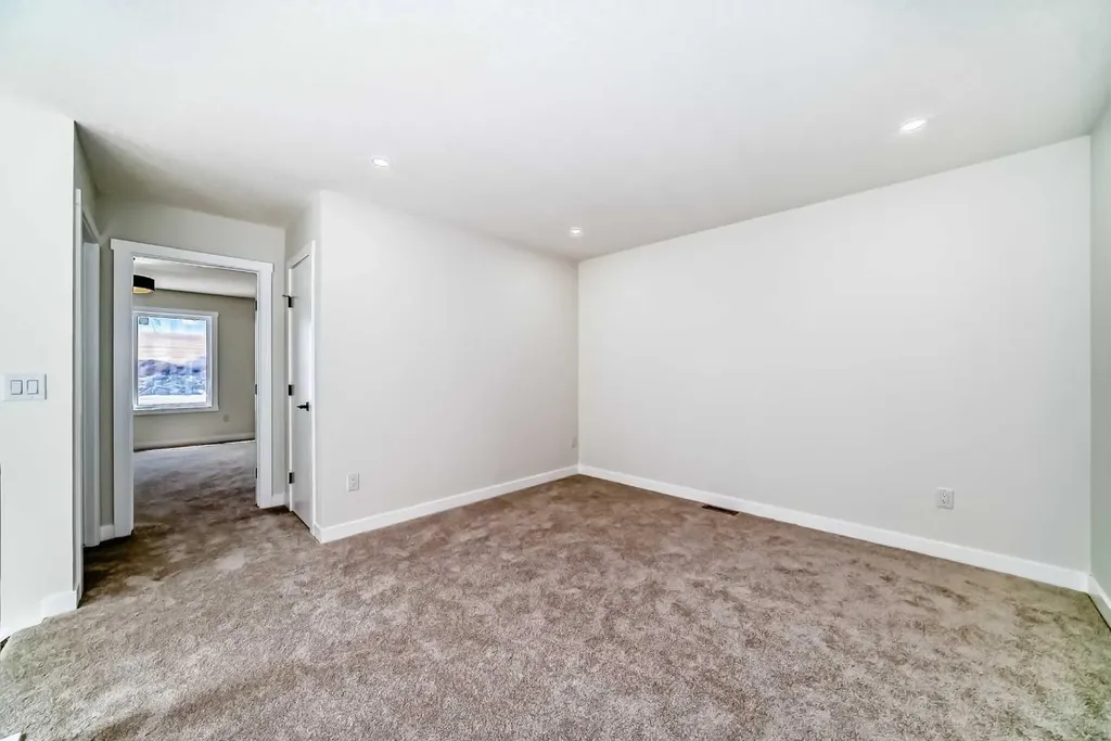 117 Baysprings Gardens SW Airdrie AB T4B 5C6