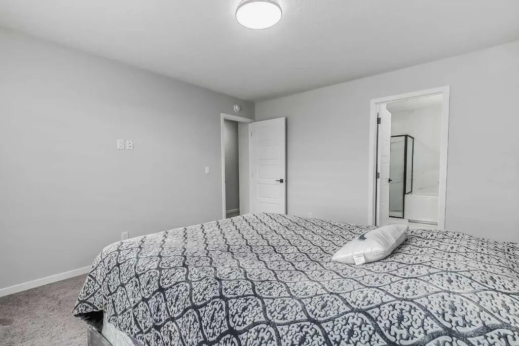 612 Seton Circle SE Calgary AB T3M 3G8