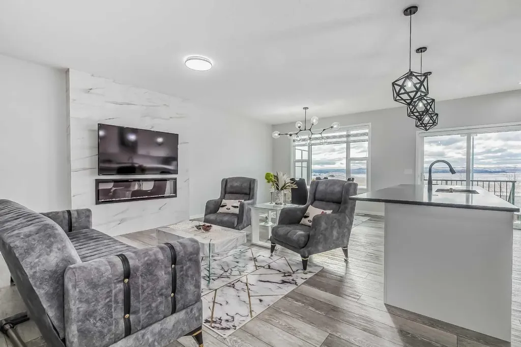 612 Seton Circle SE Calgary AB T3M 3G8