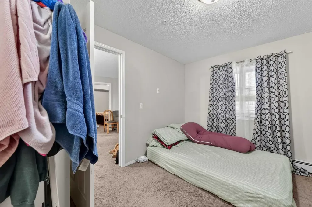 8 Bridlecrest Drive SW Calgary AB T2Y0H7