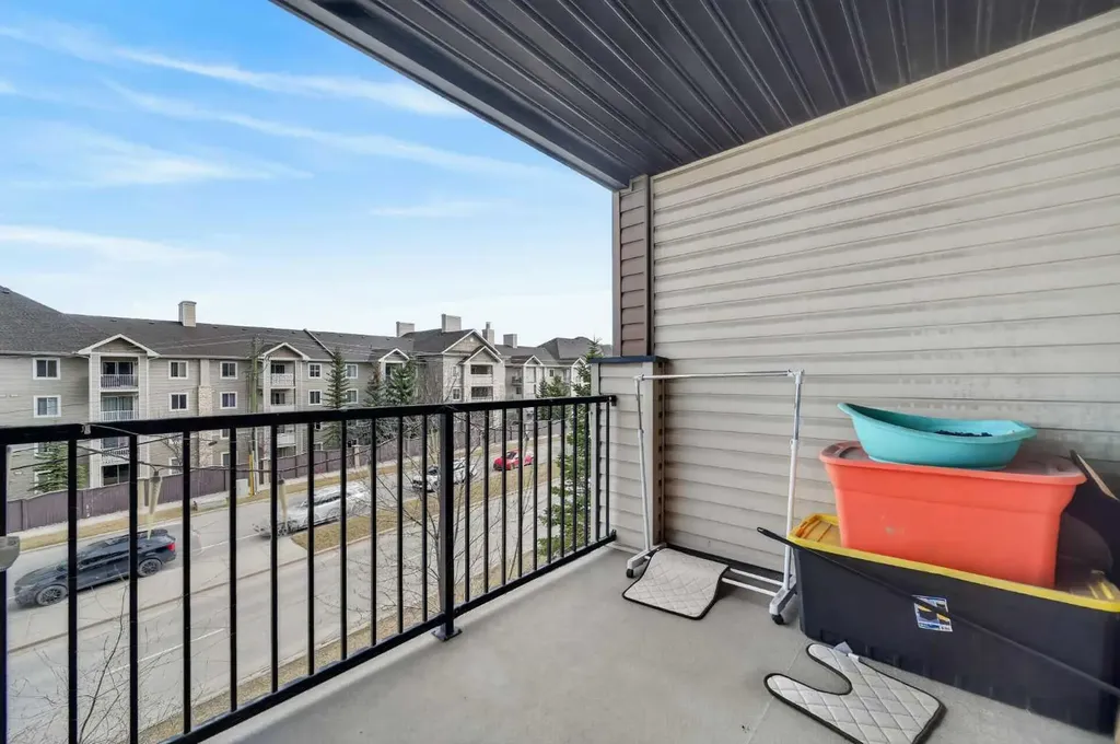 8 Bridlecrest Drive SW Calgary AB T2Y0H7