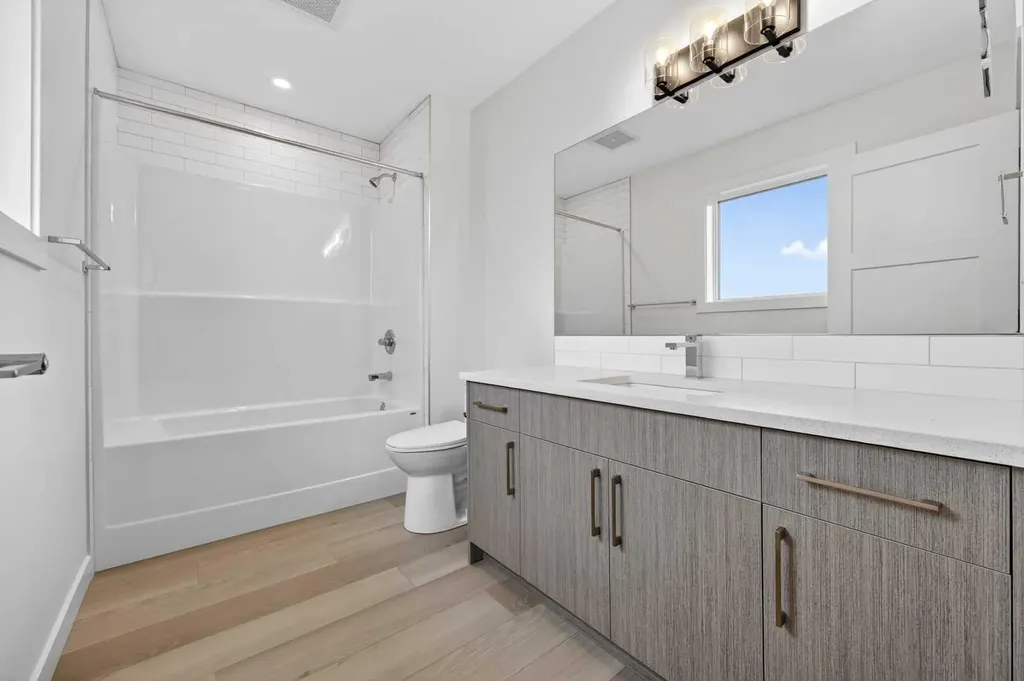 1149 Iron Ridge Avenue Crossfield AB T0M 0S0