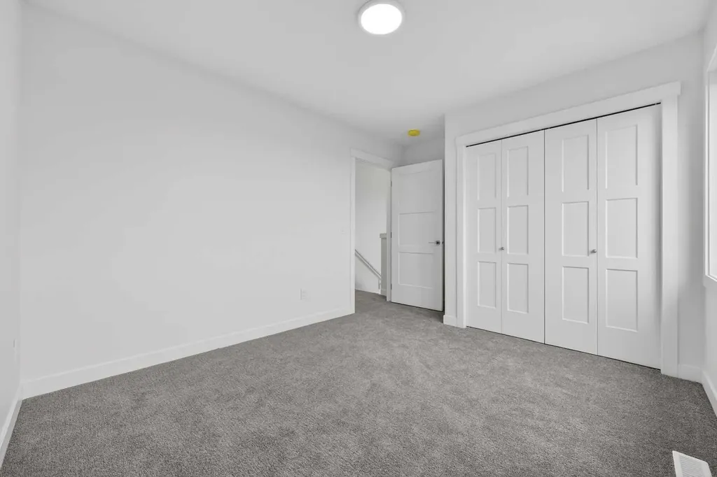 1149 Iron Ridge Avenue Crossfield AB T0M 0S0