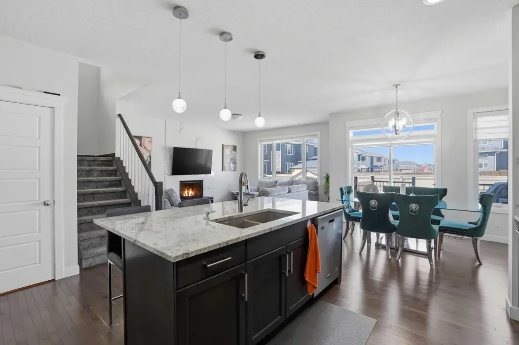 338 Red Sky Terrace NE Calgary AB T3N 1N1