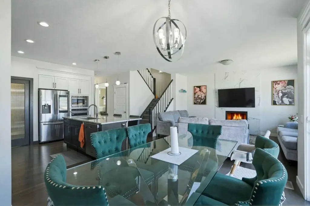 338 Red Sky Terrace NE Calgary AB T3N 1N1