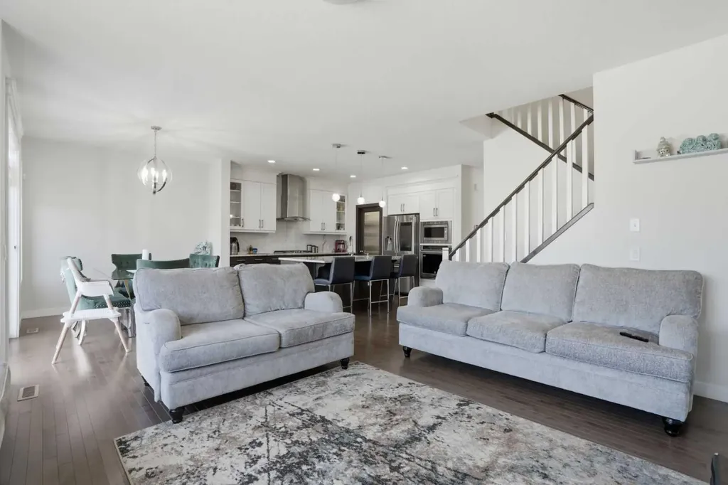 338 Red Sky Terrace NE Calgary AB T3N 1N1