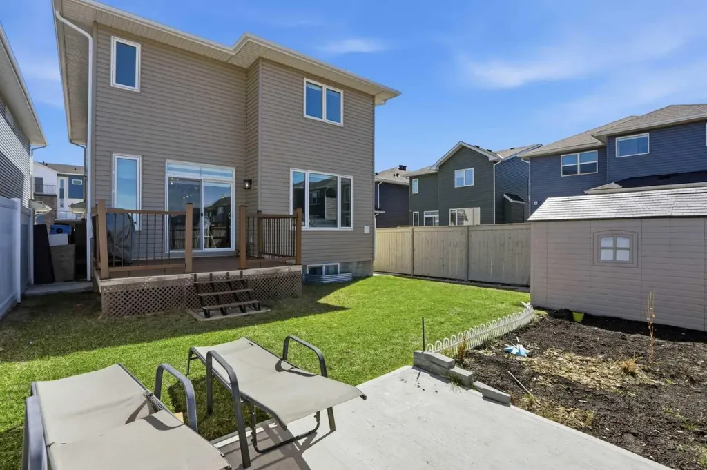 338 Red Sky Terrace NE Calgary AB T3N 1N1