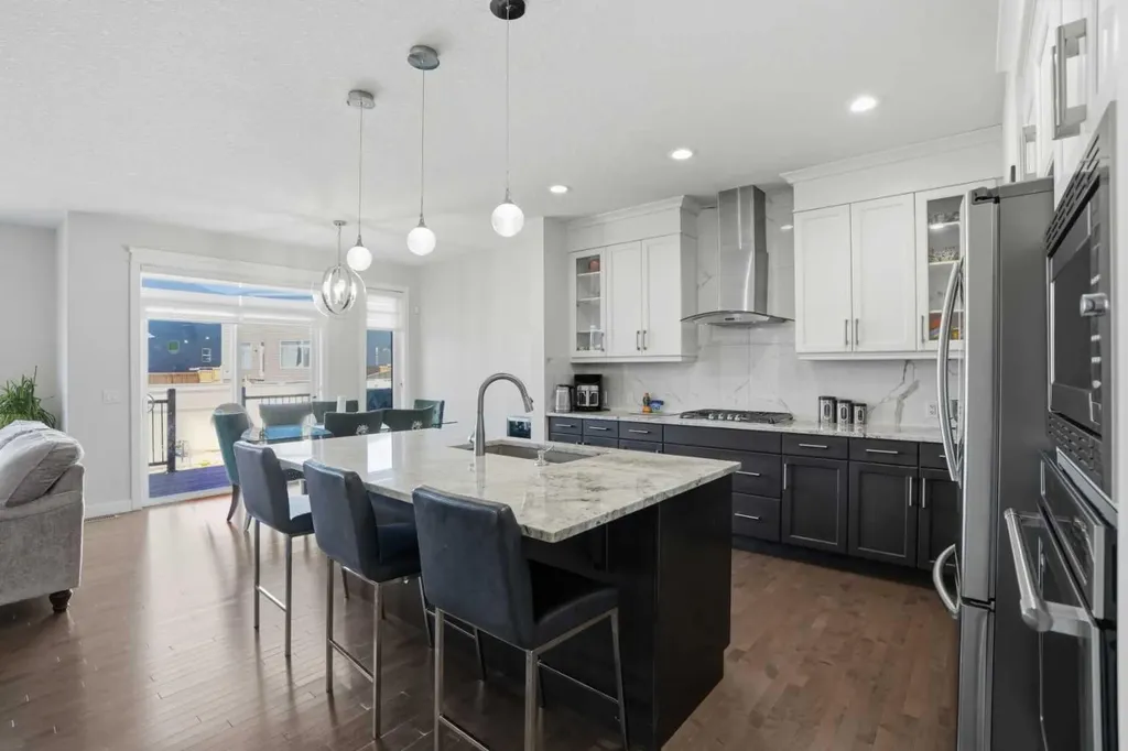 338 Red Sky Terrace NE Calgary AB T3N 1N1