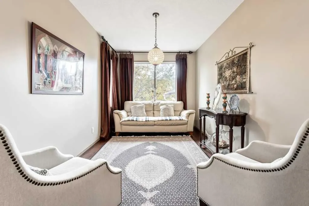 40 Cougar Ridge Heights SW Calgary AB T3H 4X5