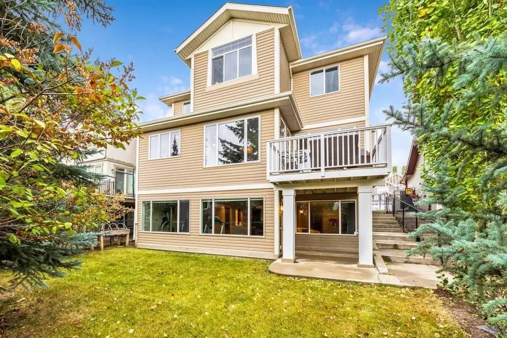 40 Cougar Ridge Heights SW Calgary AB T3H 4X5