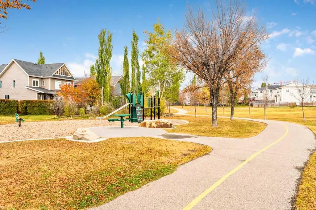 40 Cougar Ridge Heights SW Calgary AB T3H 4X5