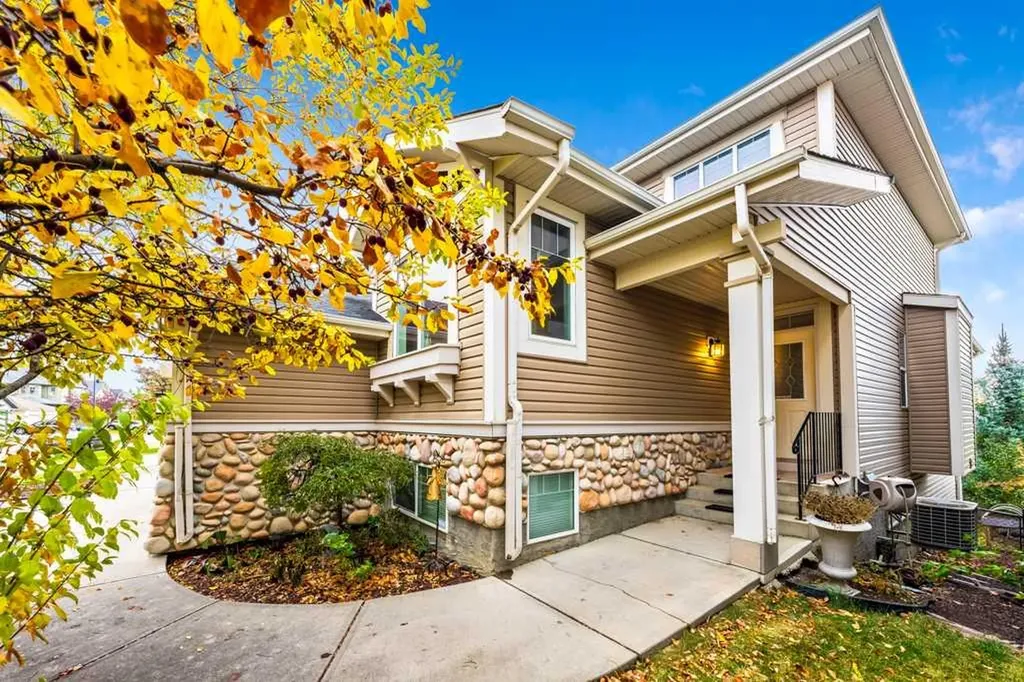 40 Cougar Ridge Heights SW Calgary AB T3H 4X5