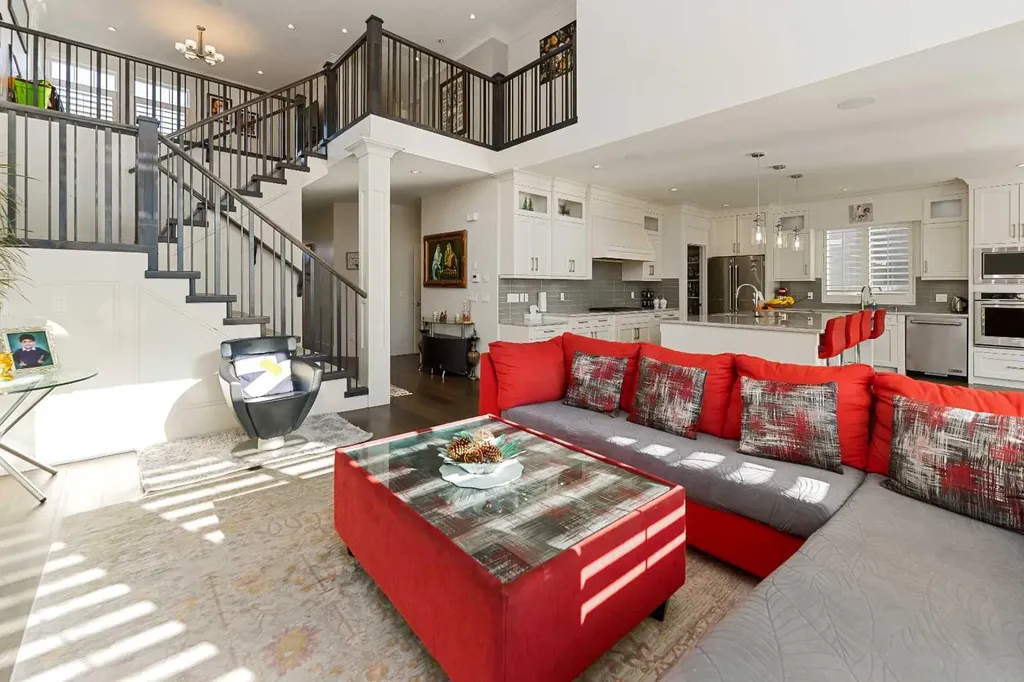 129 Kinniburgh Gardens Chestermere AB T1X0R7